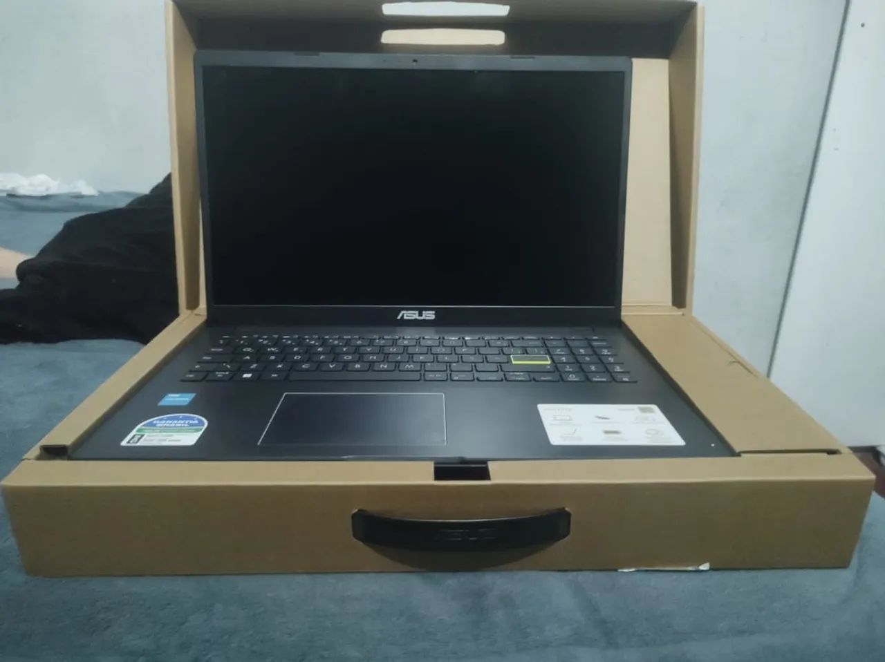 Asus DC 4GB 128GSSD W11 E510KA