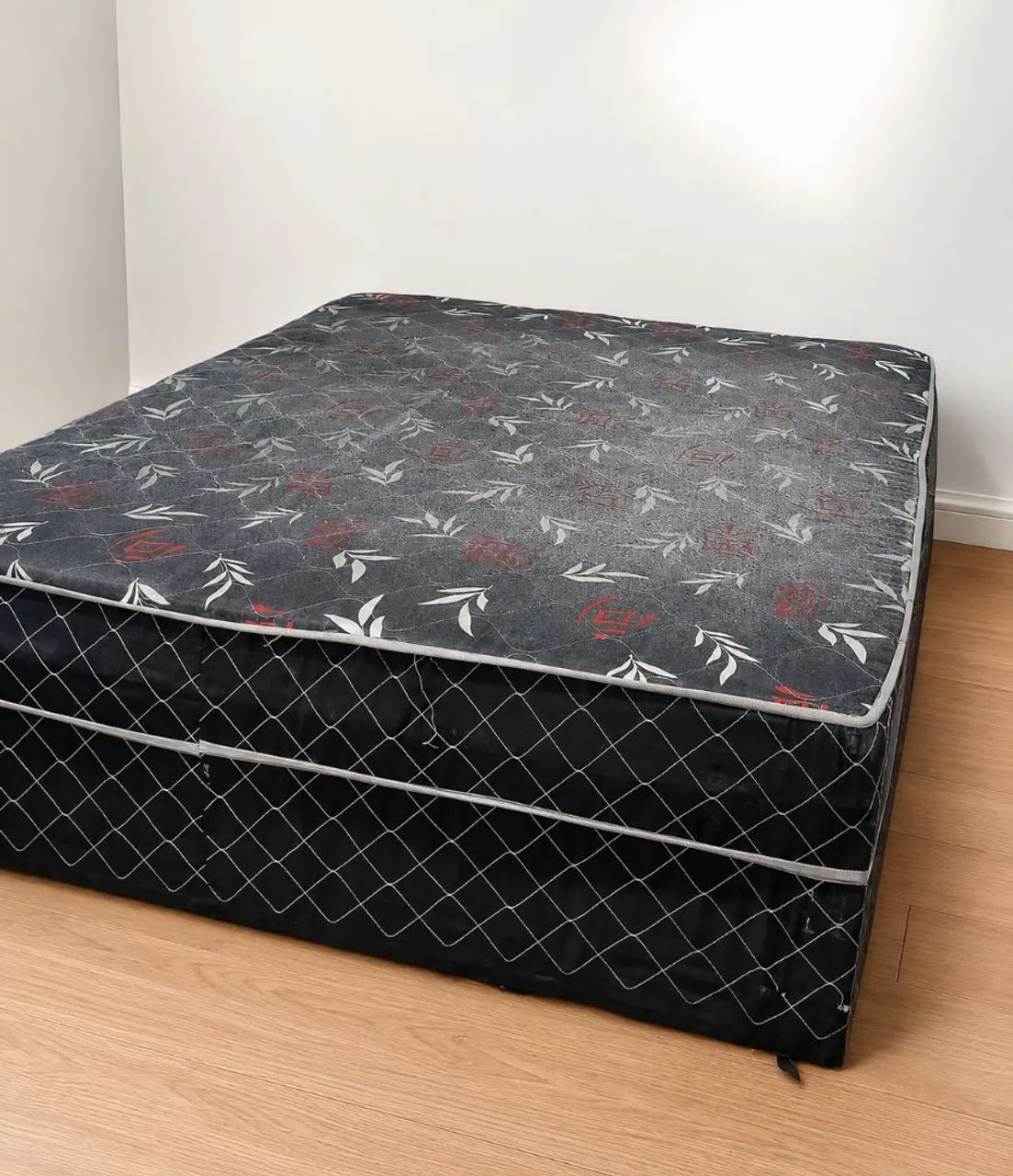 Vendo cama box casal