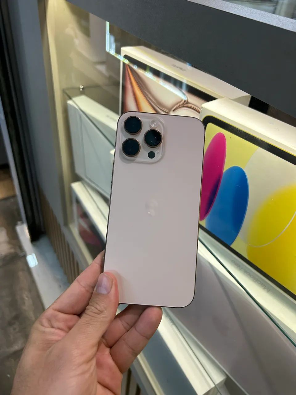 Iphone 16 pro Max Desert - Celulares e Smartphones - Taguatinga