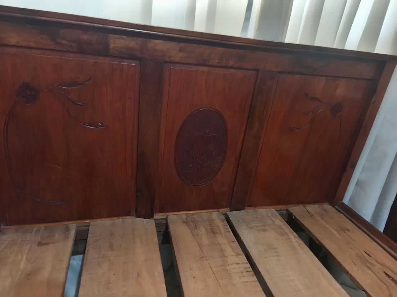 Cama antiga de madeira  - Foto 5