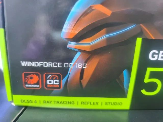 RTX 5060 TI 16GB GIGABYTE - Foto 2