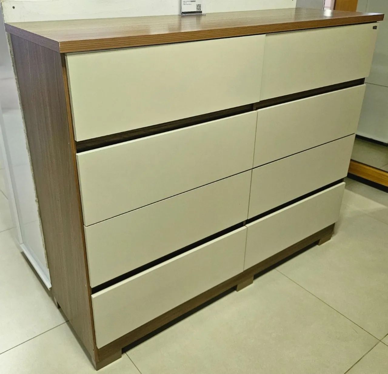 Cômoda Roma 8 gavetas super espaçosa - Foto 2