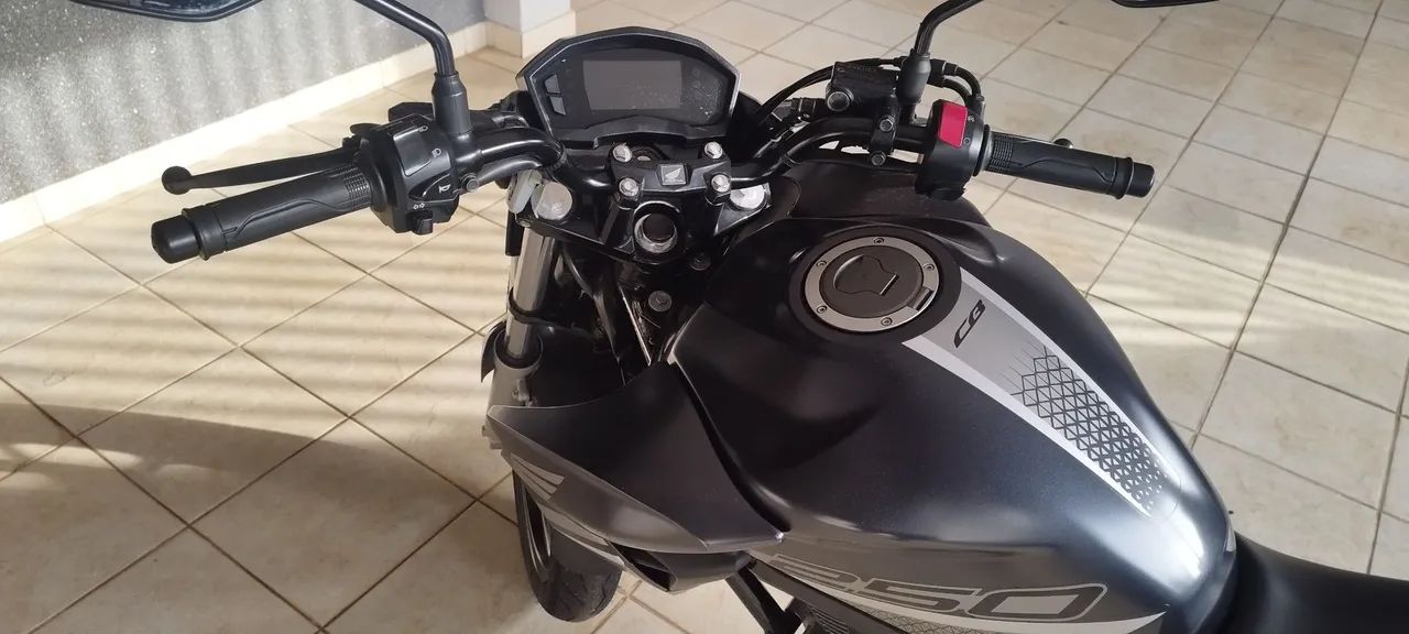 CB TWISTER 250 - Foto 4