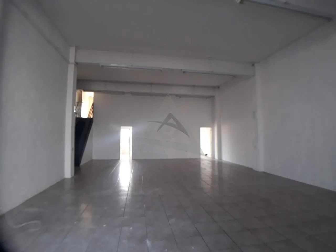 Galpão para alugar em Campinas, Vila Marieta, com 400 m² - Foto 4