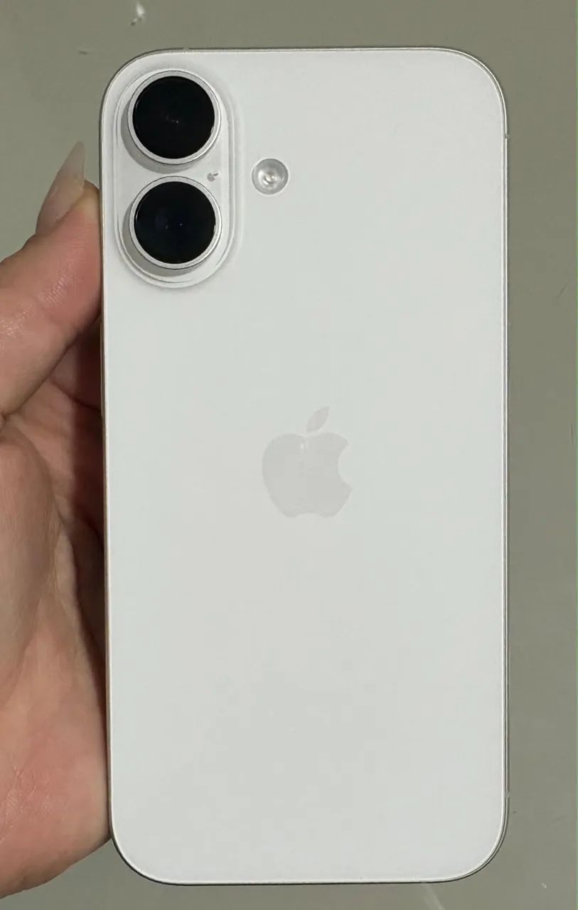 iPhone 16 - sem marcas de uso, bateria 100%