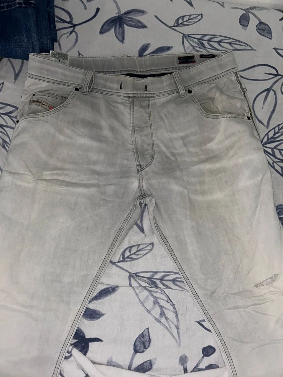 Calça Diesel 42 rasgada - Foto 2