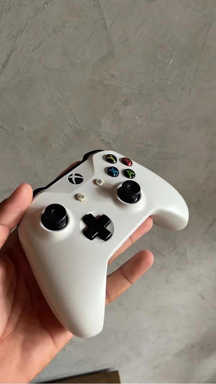 Xbox one s 1tb + 2 controles  - Foto 4