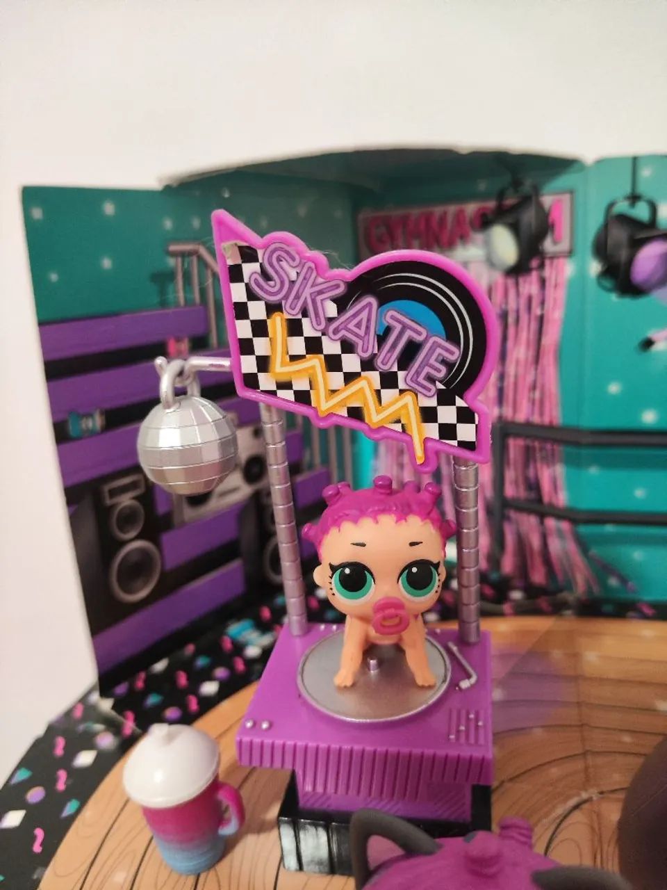 Lote 3 bonecas LOL surprise e playset - Foto 2
