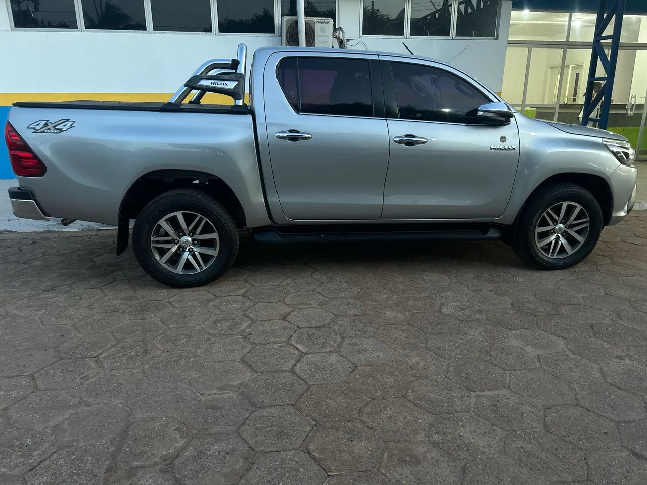 Toyota Hilux Hilux CD SRX 4x4 2.8 TDI 16V Diesel Aut. 2017