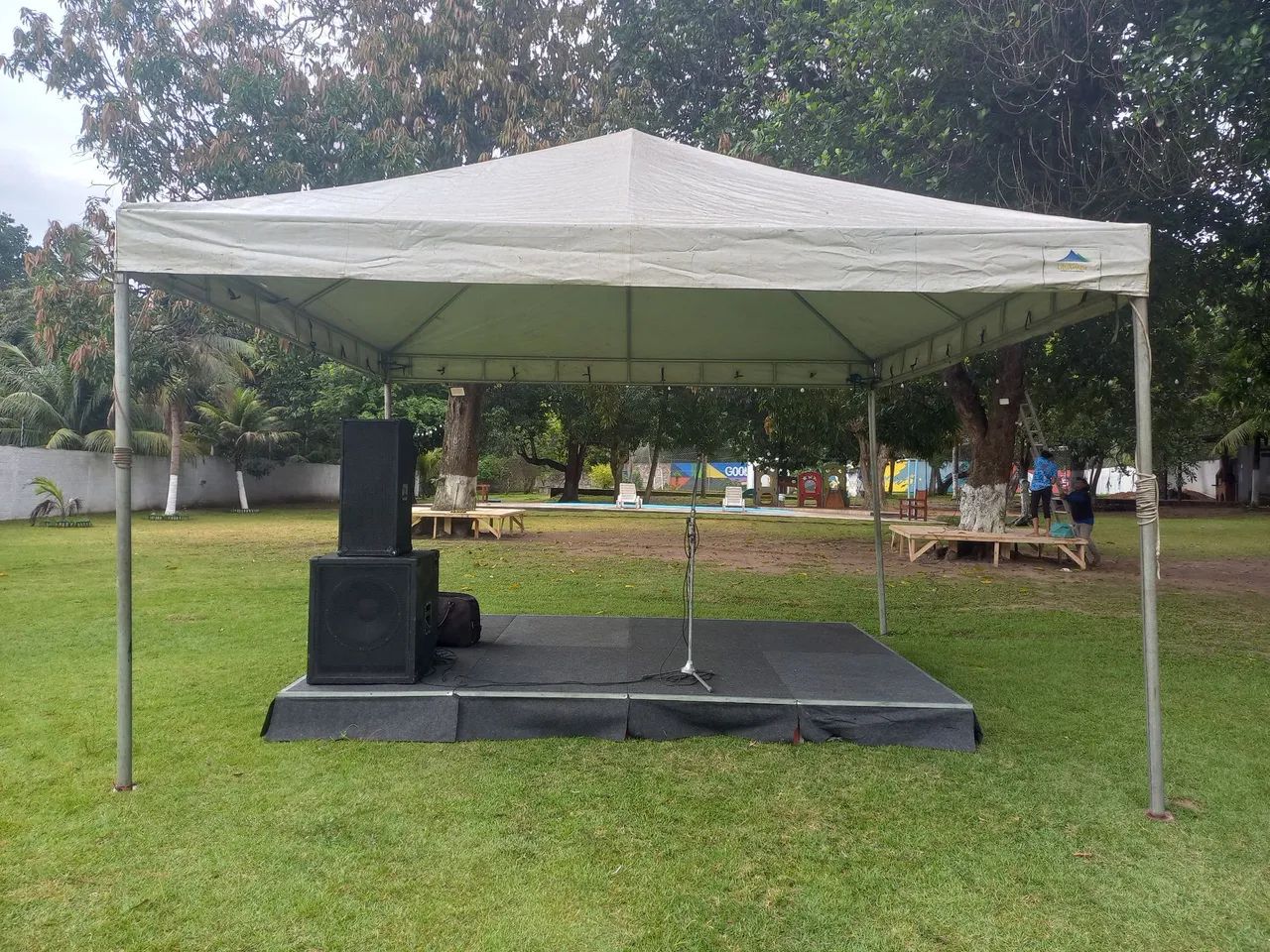 Vende-se  uma  tenda 5x5