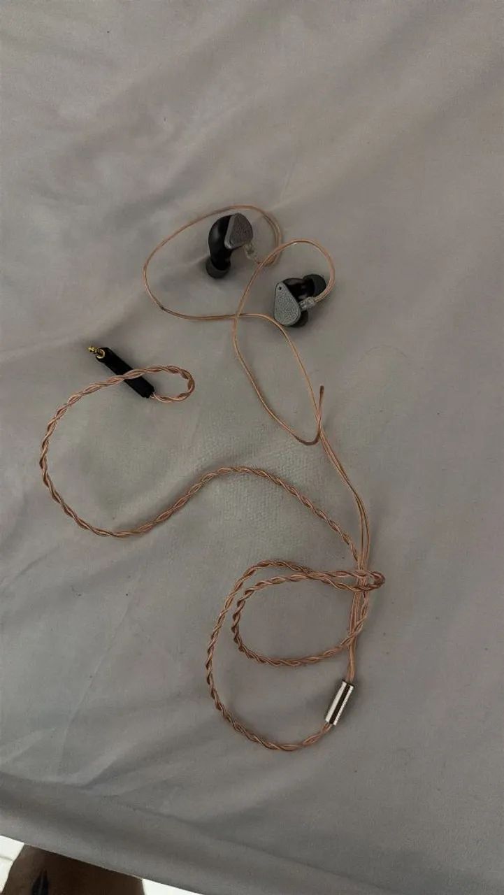 intra auricular MOONDROP VARIATIONS 