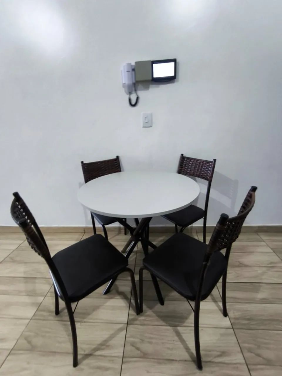Mesa 4 cadeiras