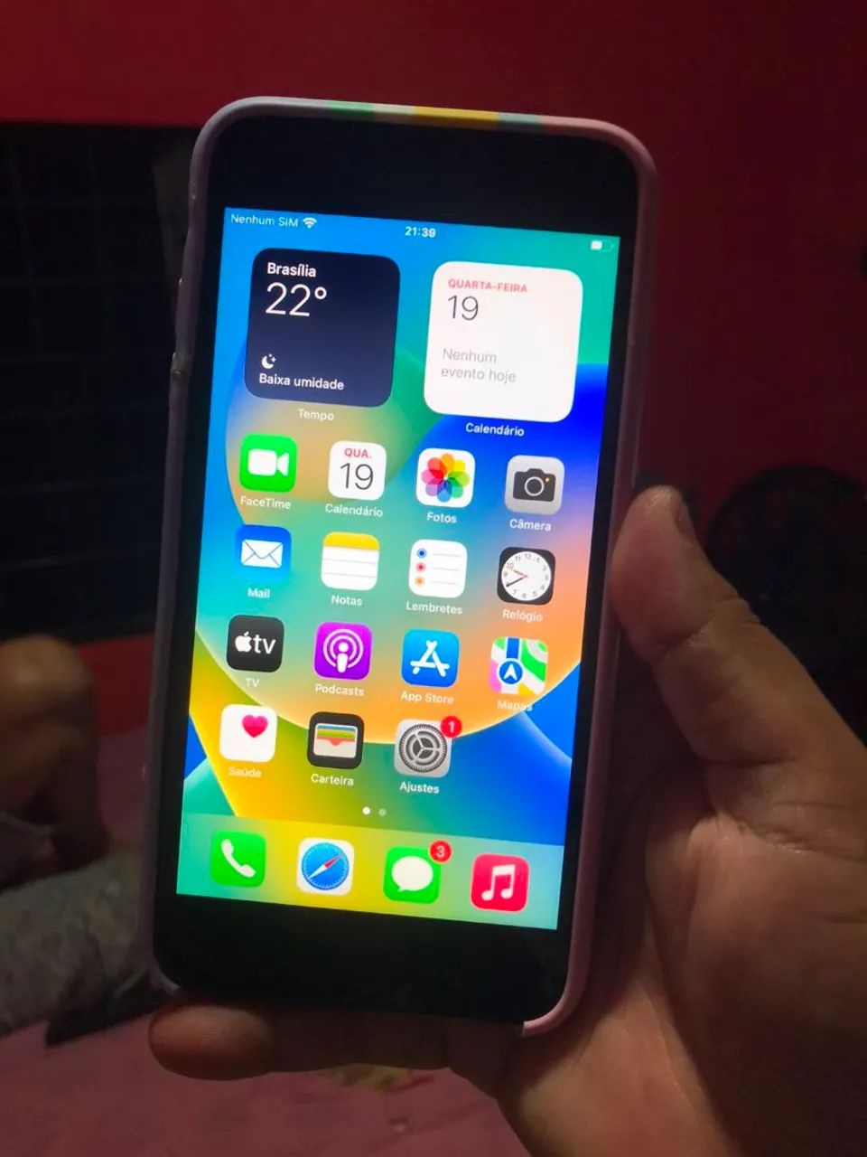 Vendo ou troco iPhone 8 plus ele e 64 giga - Foto 5