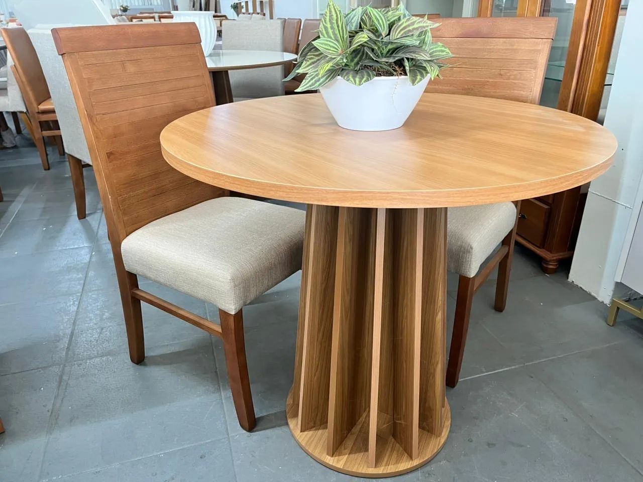Mesa madeira maciça 