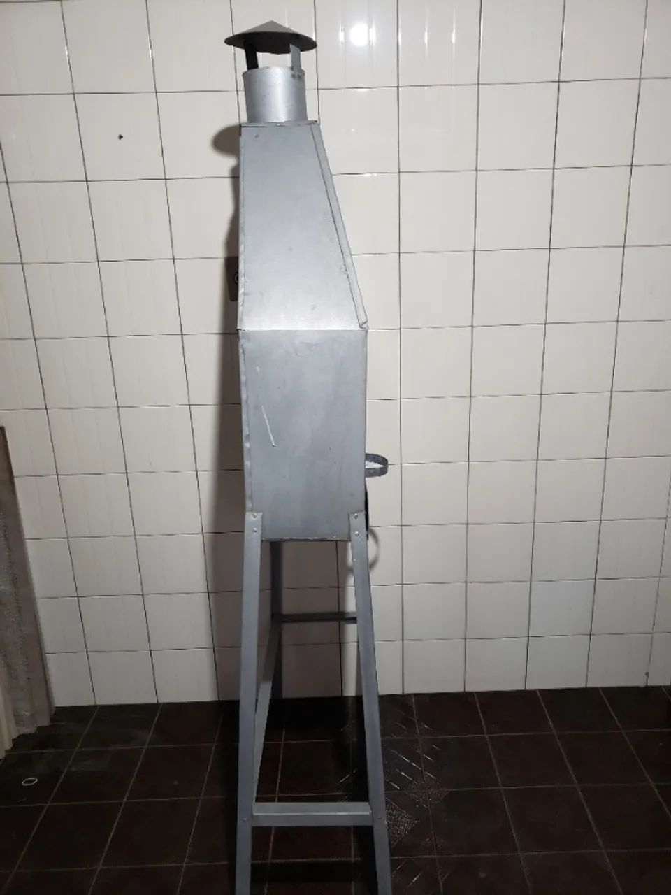 Casinha para churrasquinho nova galvanizada - Foto 3