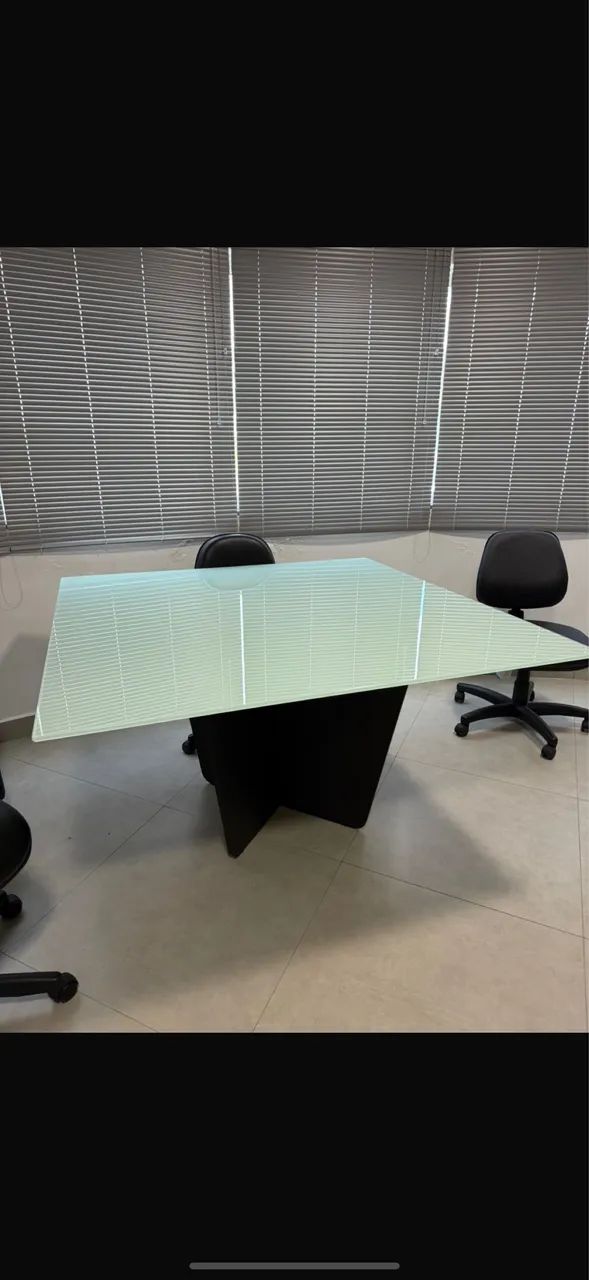 Mesa reunião escritório 