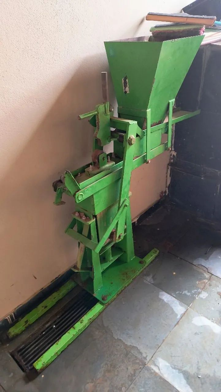 Vendo Máquina manual Tijolo Ecológico  - Foto 2