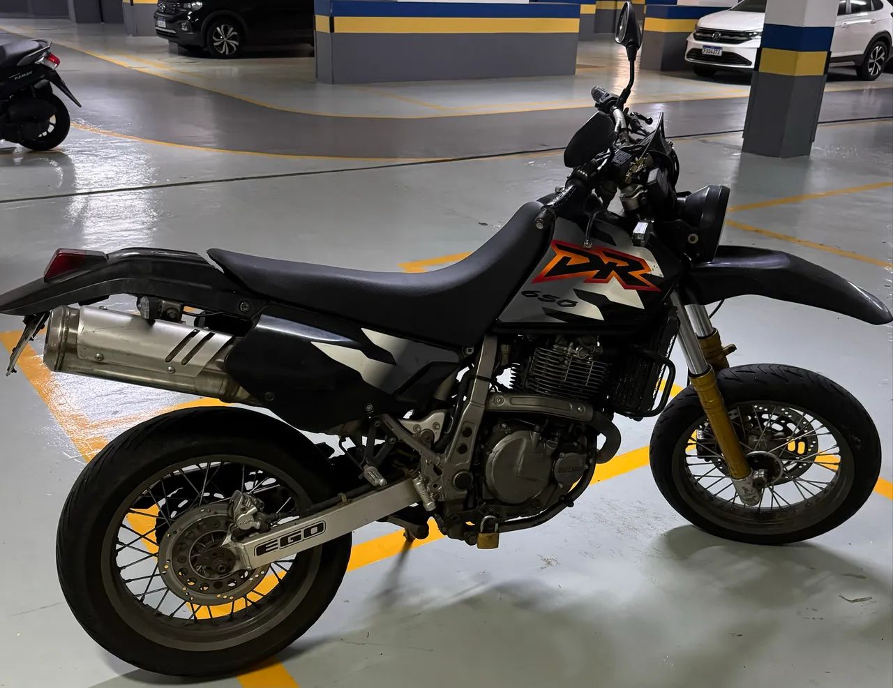Suzuki 650DR 