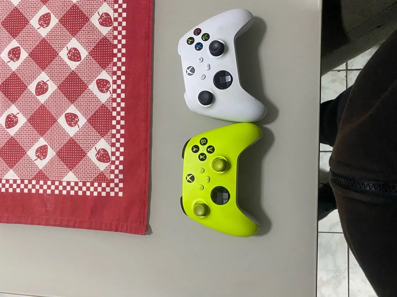 Controle Xbox one verde e branco 