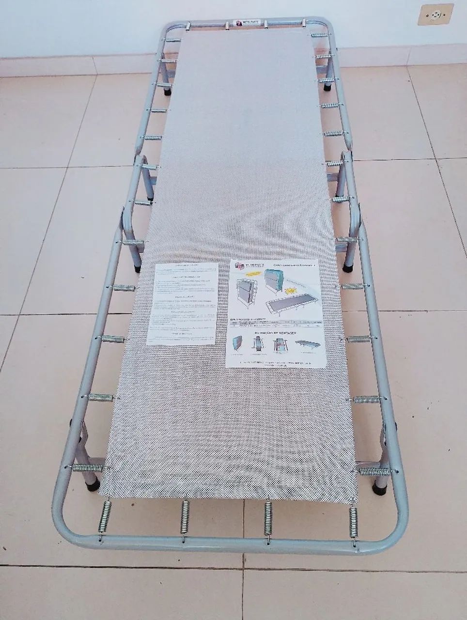 Cama campanha dobrável sem colchão