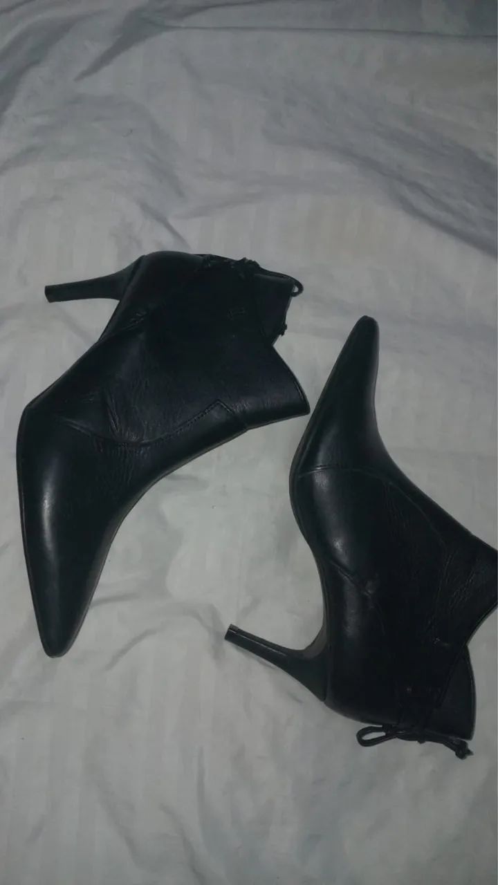 Bota Santa Lolla em couro 