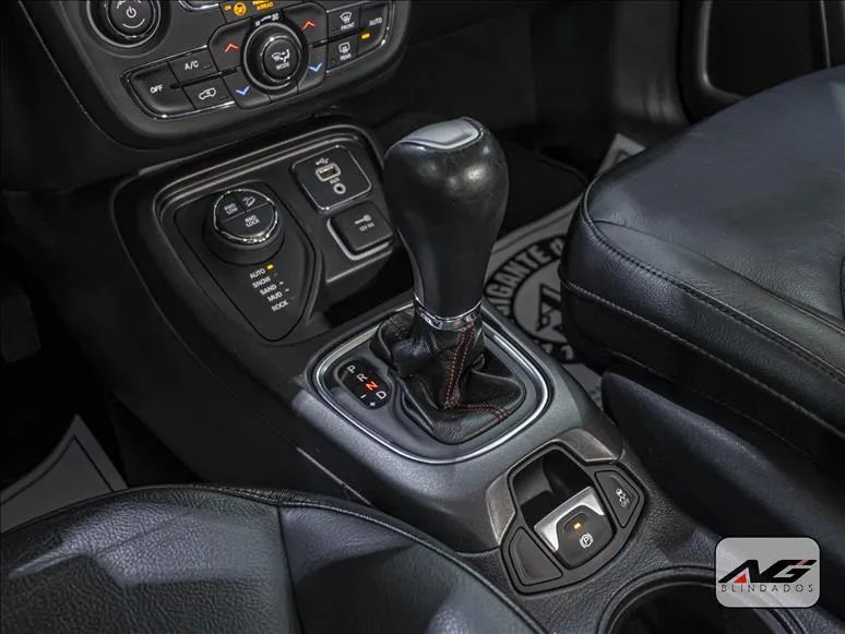 Jeep Compass TRAILHAWK 2.0 4x4 Dies. 16V Aut., foto 8 de 16