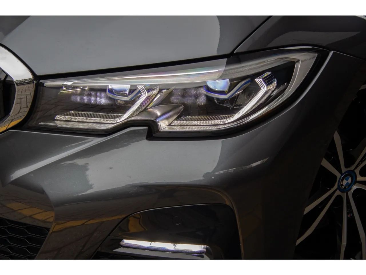 BMW Série 3 330E M Sport 2.0 Turbo Híbrido AU, foto 2 de 15