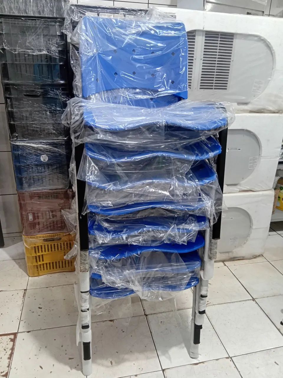Kit 8 cadeiras na cor azul  - Foto 2