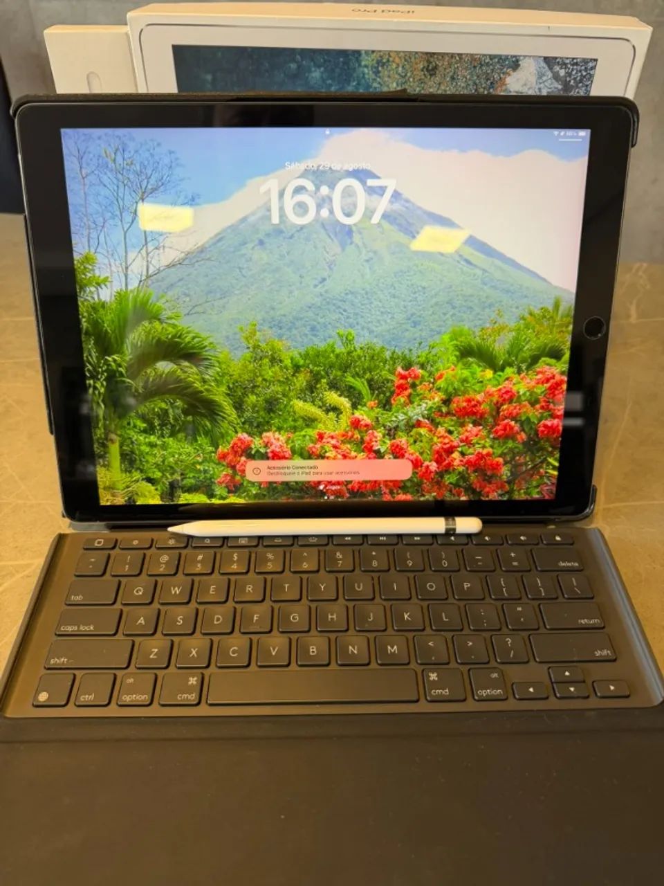 iPad Pro 12.9" 64GB Preto + Capa Logitech (Individual) - Tablet - Foto 2