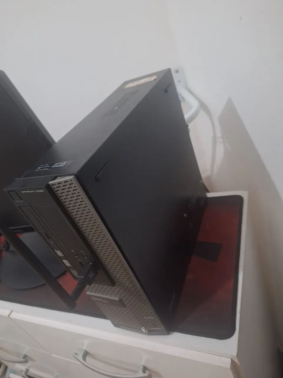 Vendo pc de trabalho Dell e esta sem uma das tampas - Foto 3