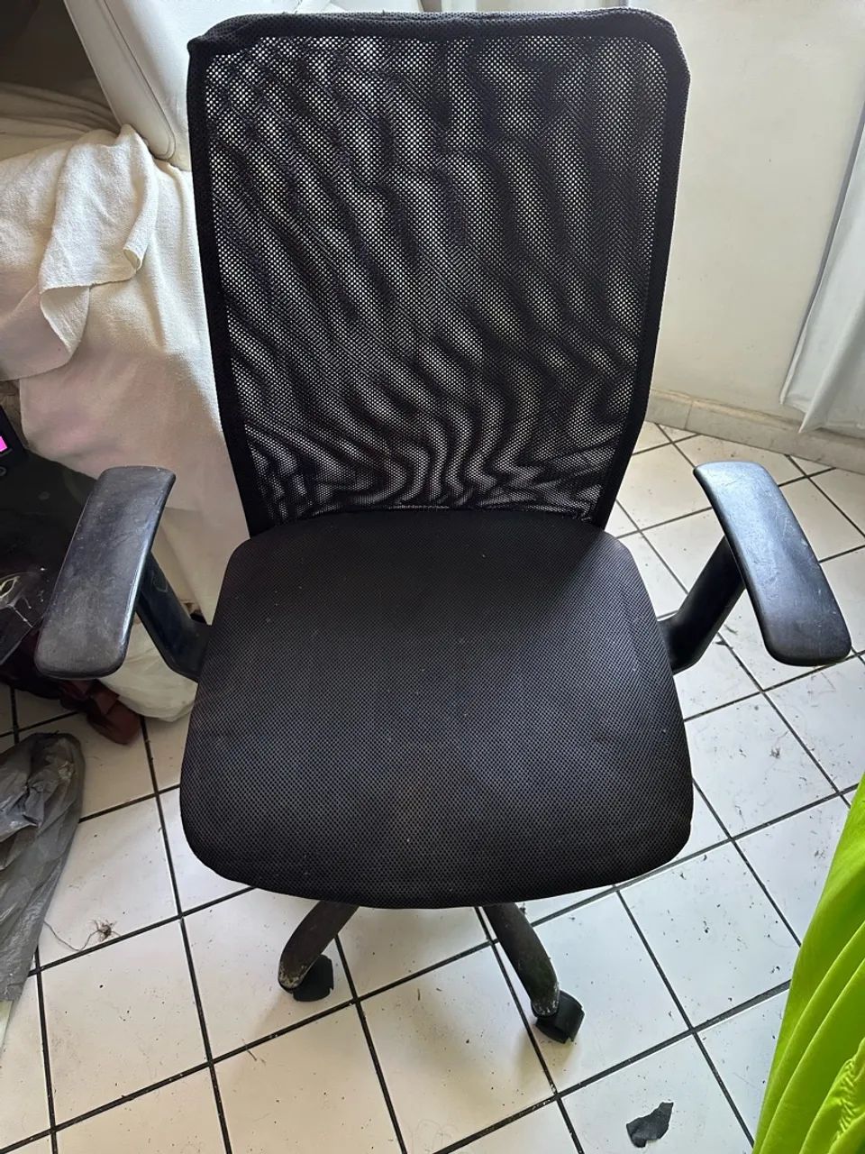 Cadeiras de escritório ou quarto - Foto 3