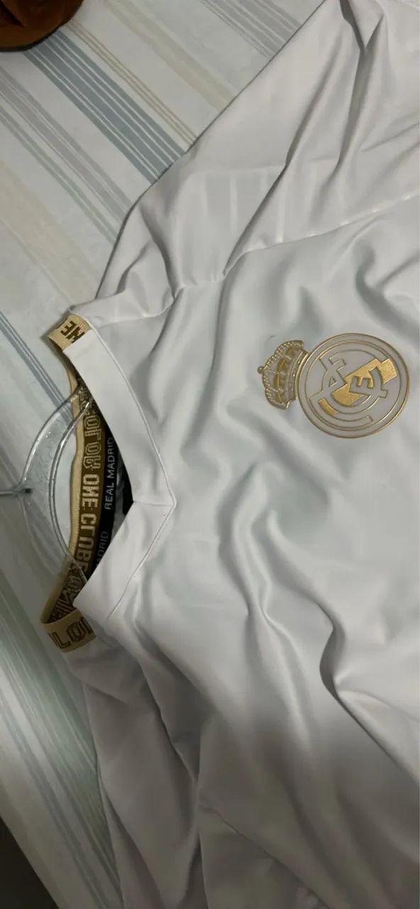 Camiseta / Camisa Real Madrid Branca com Dourado Especial