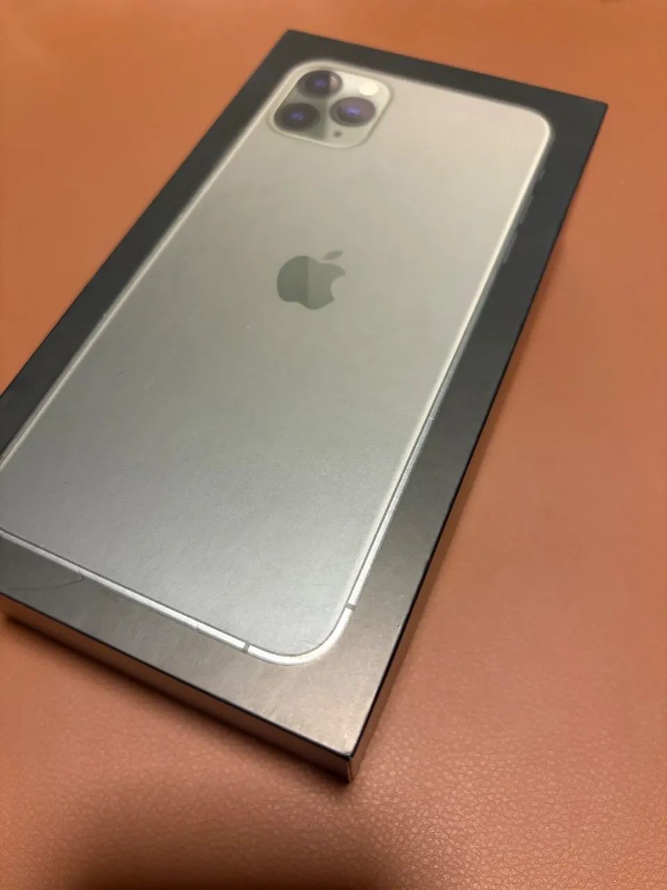 iPhone 11 Pro Max 256gb - Todo original - Celulares e Smartphones