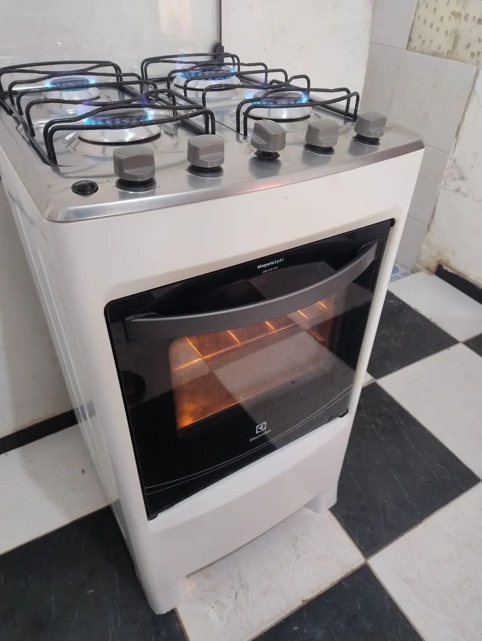 Fogão Electrolux Semi novo. - Foto 2