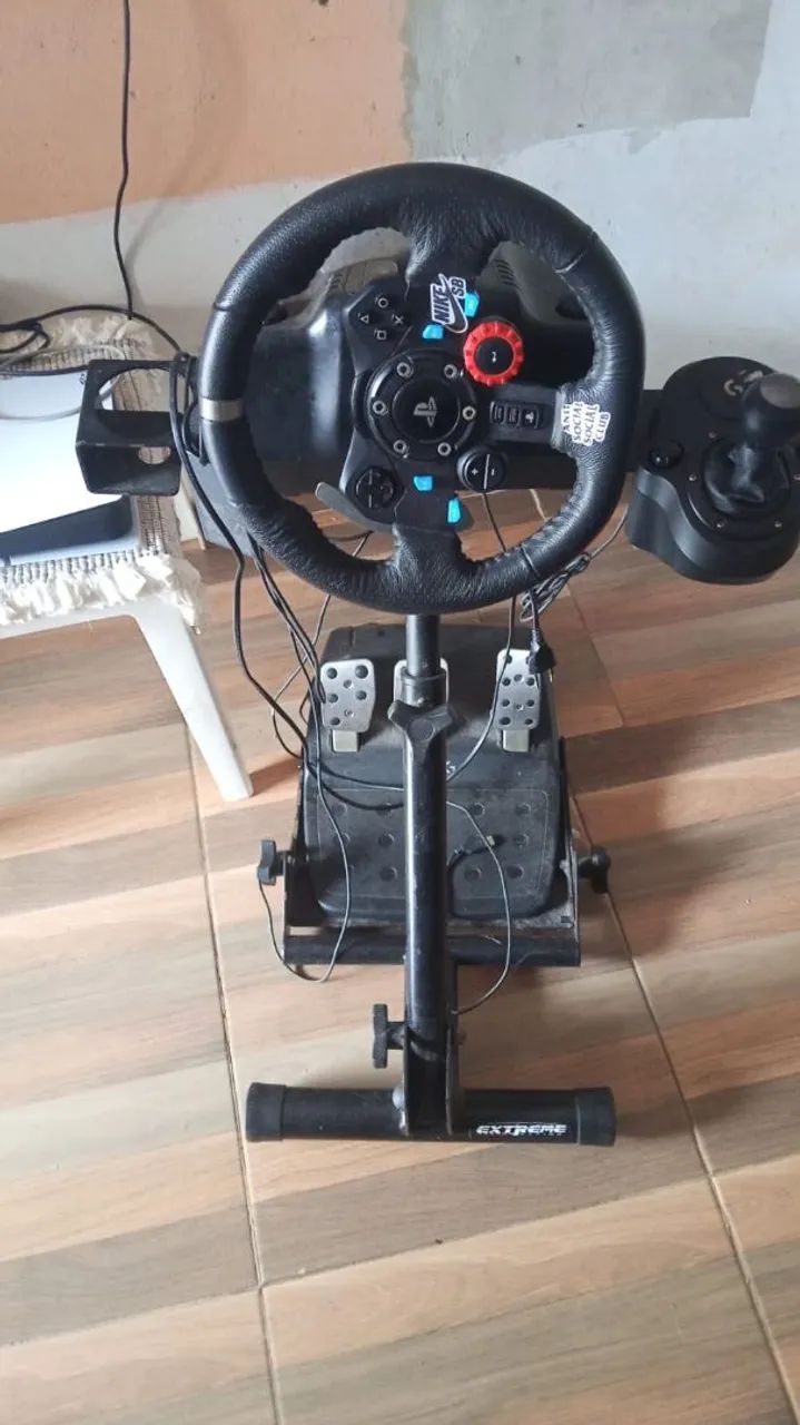Volante gamer Logitech  - Foto 2