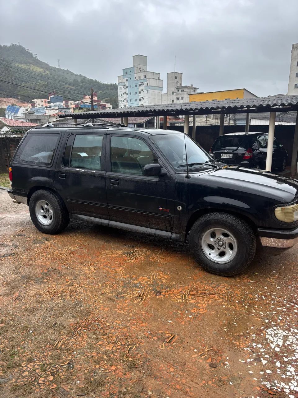 Ford Explorer Explorer XLT 4x2 4.0 V6 1997
