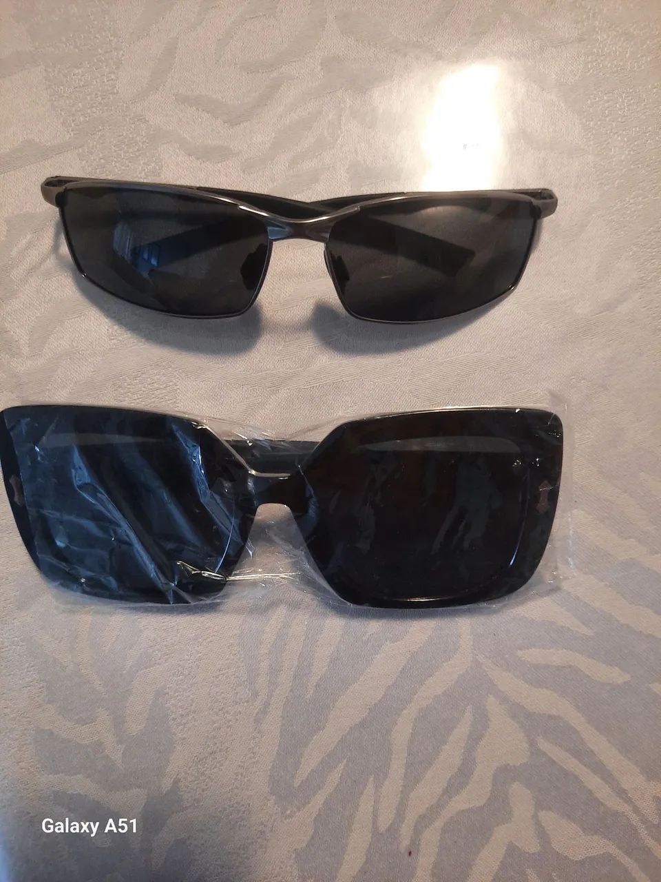 Conjunto óculos de sol masculino feminino preto - Foto 4