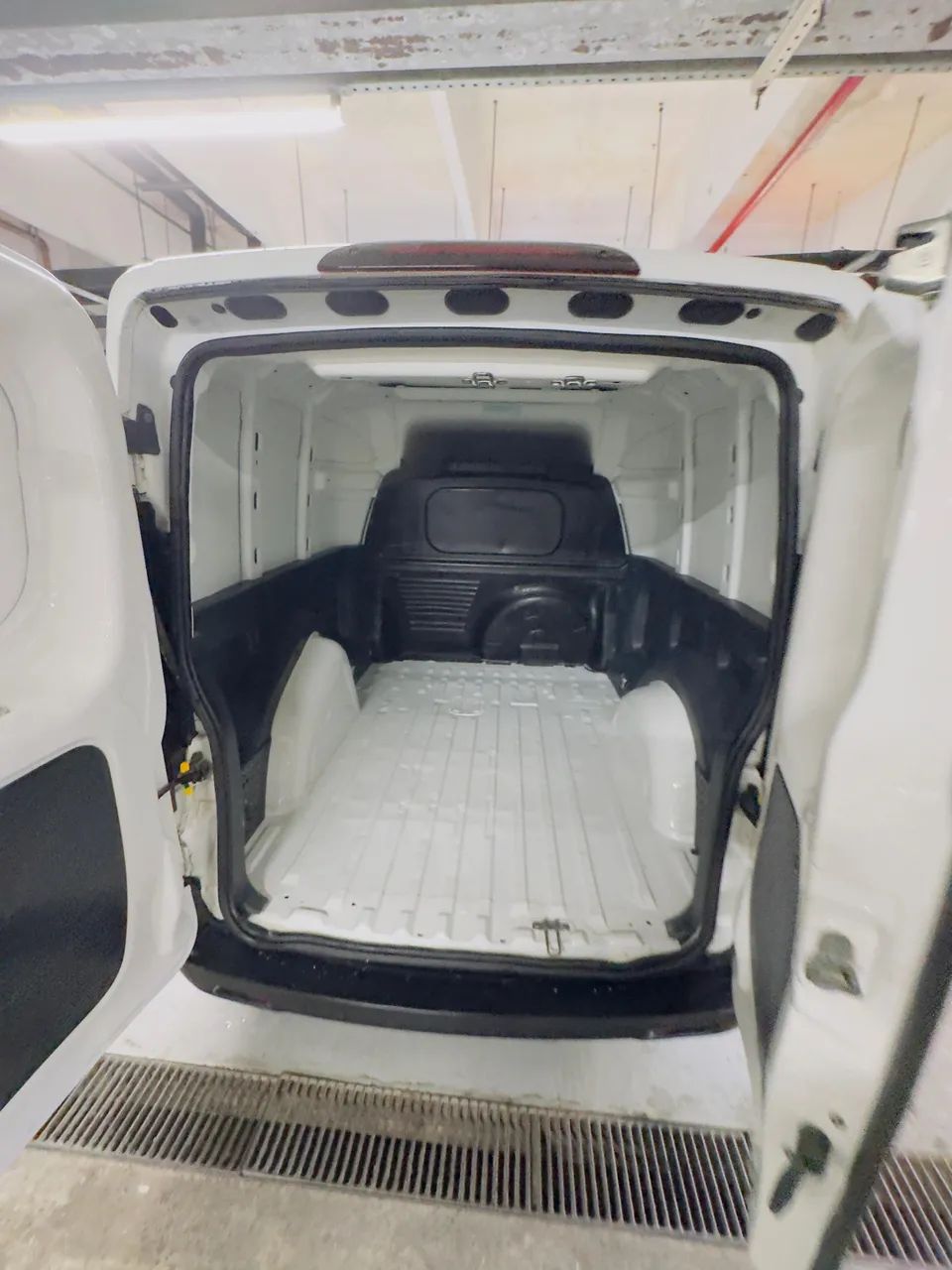 Fiat Fiorino Furgão Work. Hard 1.4 Flex 8V 2P 2021 - Foto 6