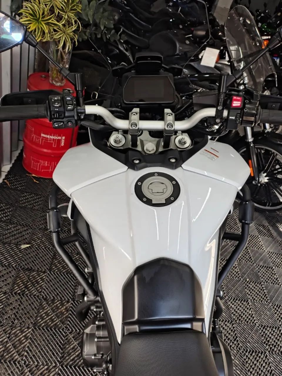 MT  Tracer 900 GT - Foto 4