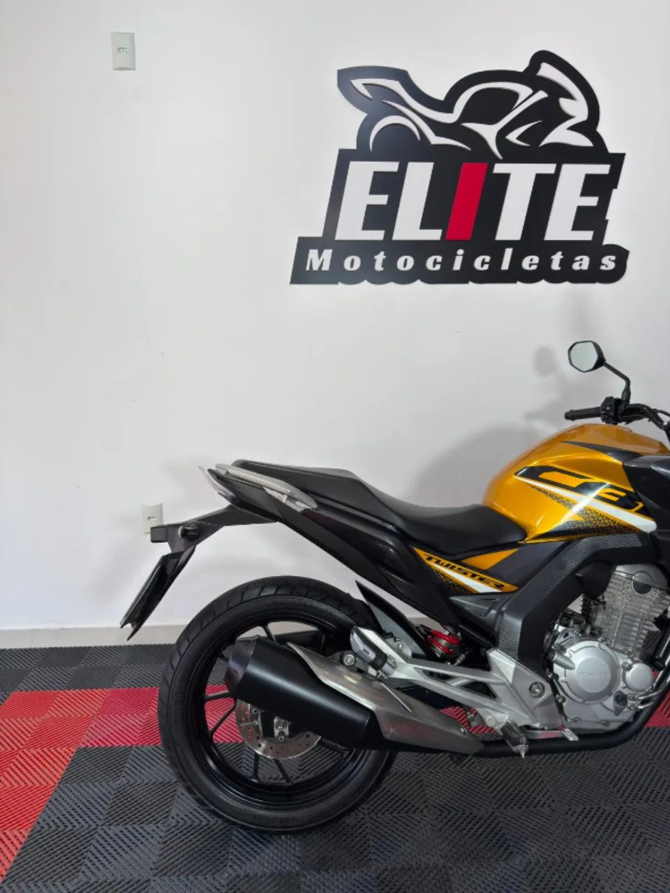 CB 250F TWISTER ABS 2020 DOURADA - Foto 2