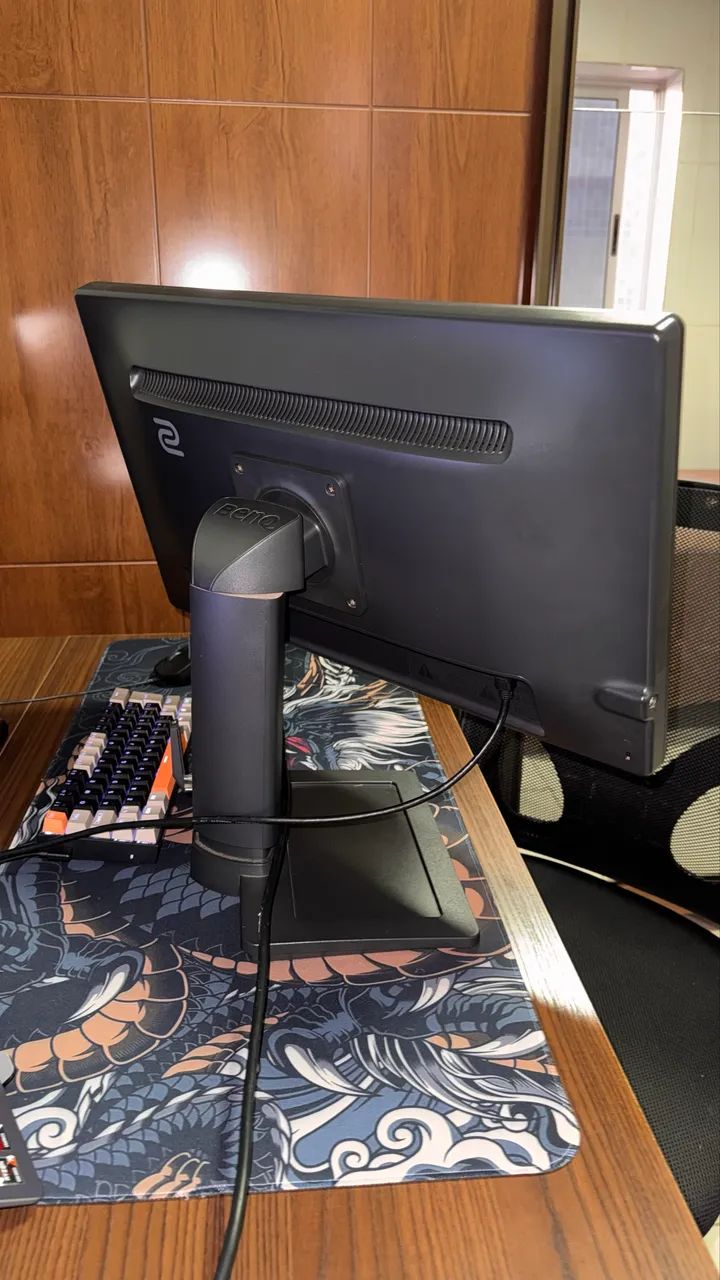Monitor BenQ XL2411P - 144hz  - Foto 4