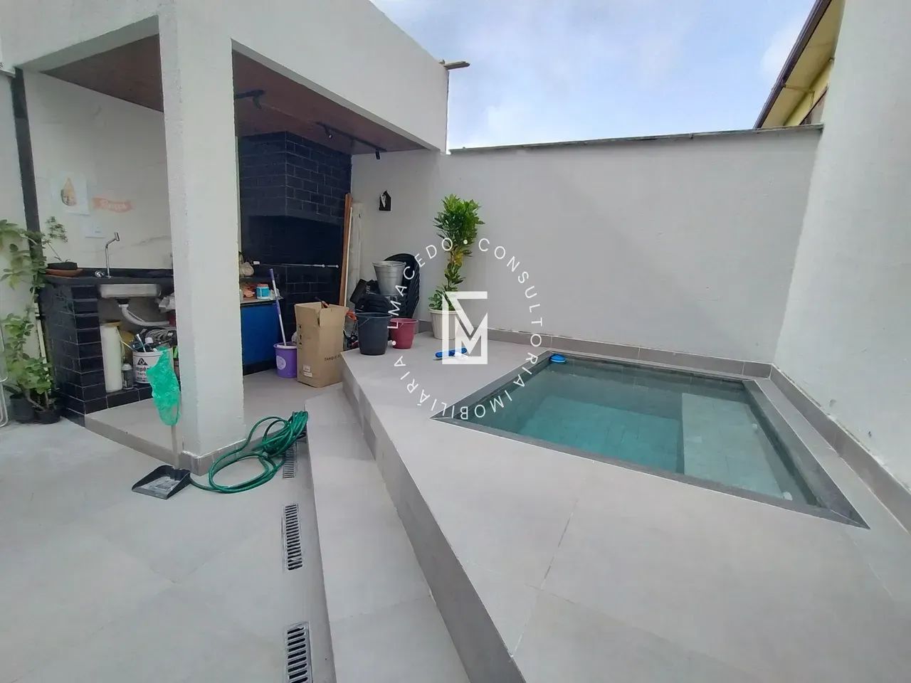 Ótima Casa com Piscina em Cond. no Rio da Prata!!