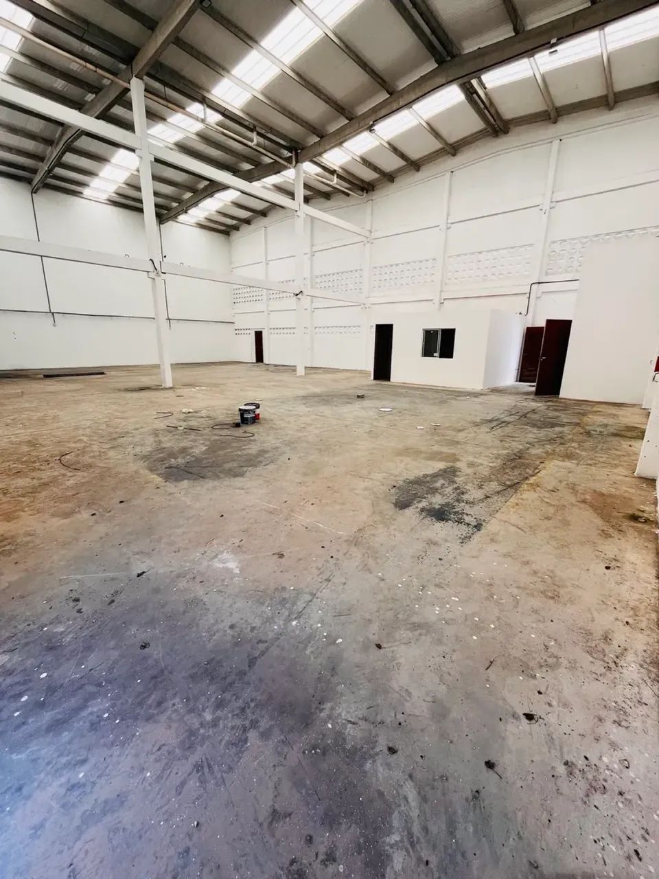 Alugo Ótimo Galpão com 440m2 no Renascer - Foto 3