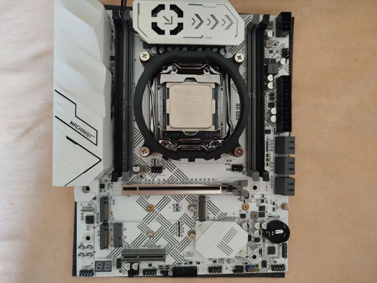 Placa mãe x99 u9 + processador xeon 2667 e5 v4  - Foto 2
