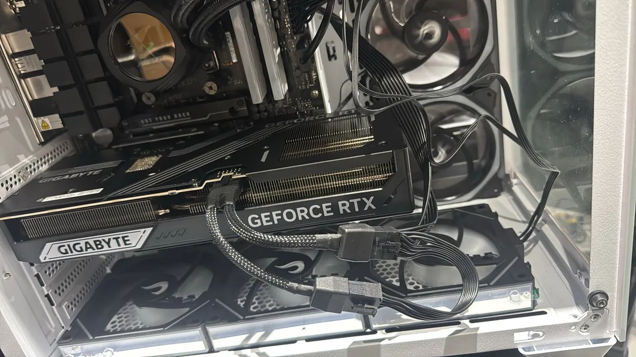 Rtx 5070 ti - Foto 2