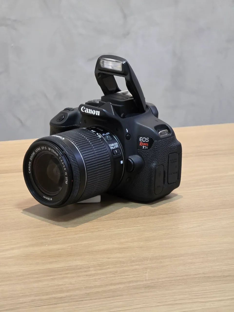 Camera Canon T5 i 