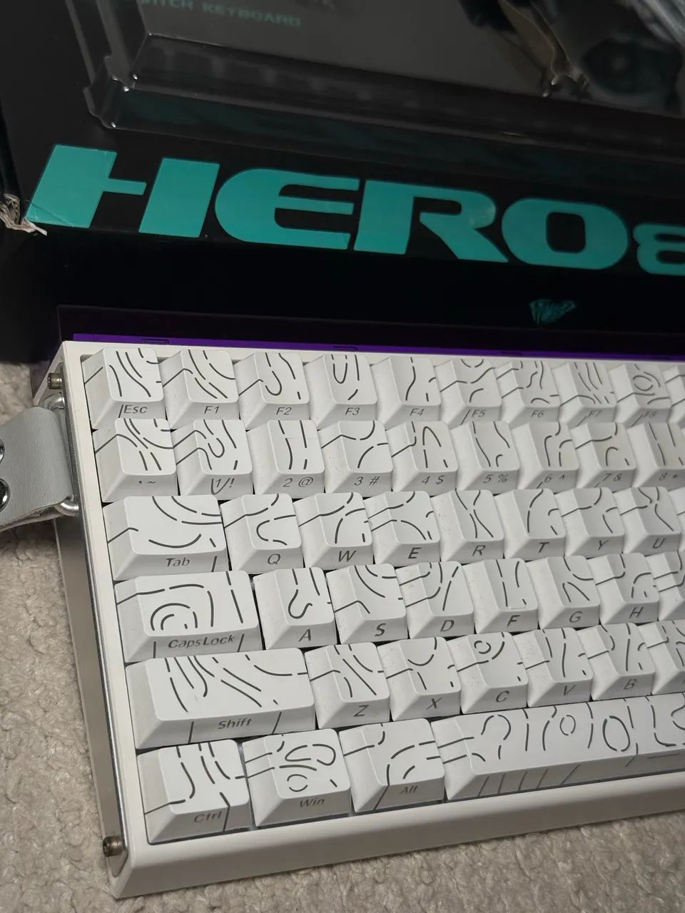 Teclado Aula Hero 84He