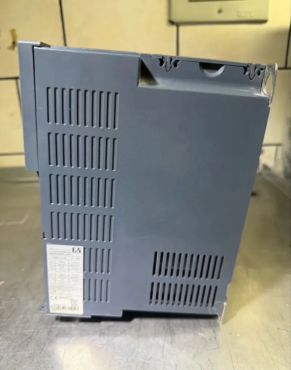 Inversor De Frequência B&r 7,5cv 380-500v Trifásico 5,5kw - Foto 4