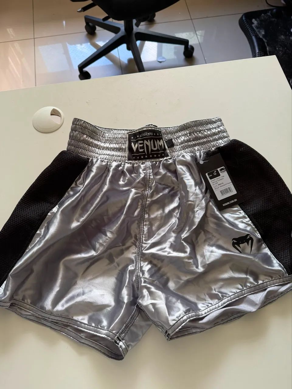 Short VENUM original 