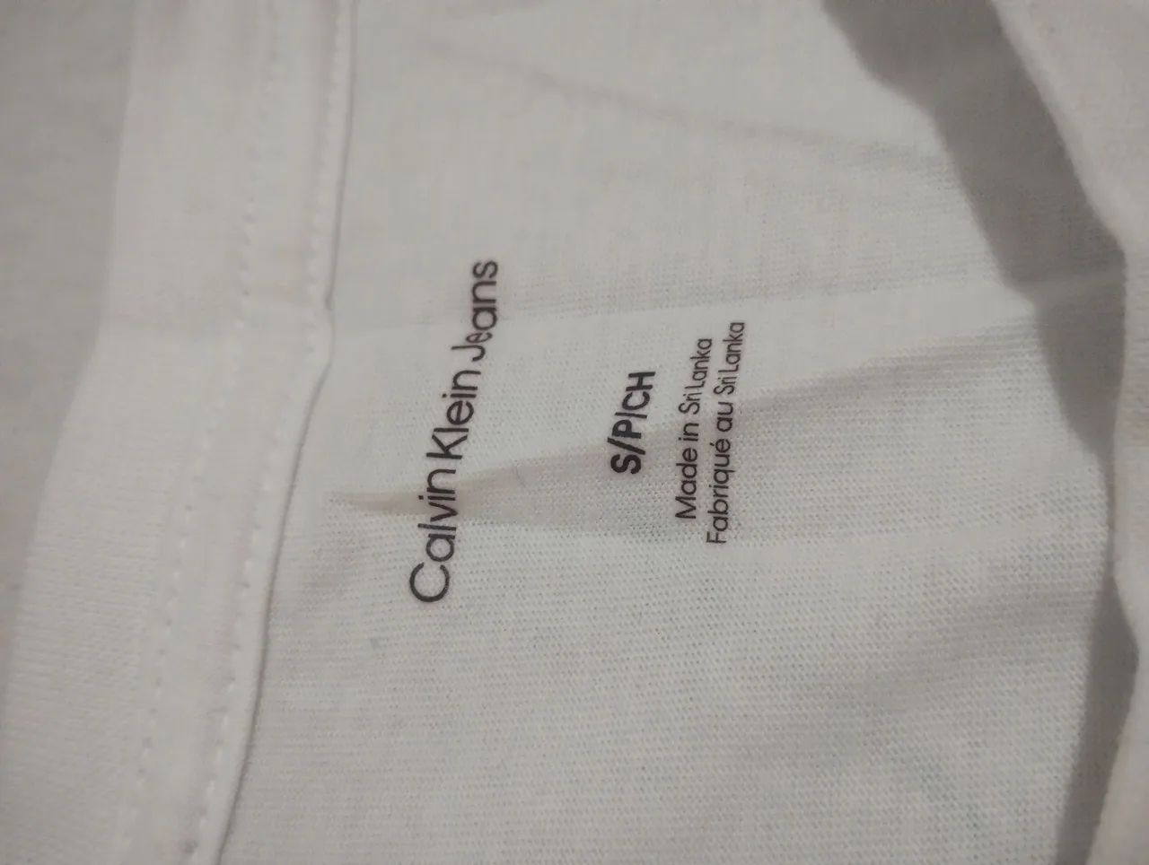 Camiseta Calvin Klein nova original importada  - Foto 3
